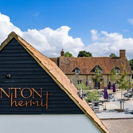 The Dinton Hermit المظهر الخارجي الصورة